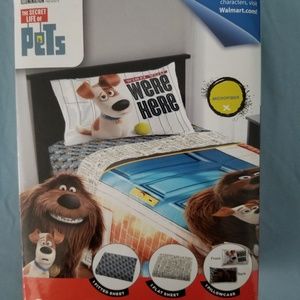 New twin Secret Life of Pets bedding set